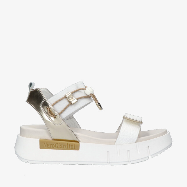 Nero best sale giardini sandalen